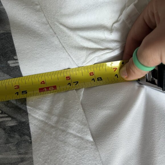 Biggie Smalls Mens Small White T Shirt Graphic Tee Hip Hop Notorious BIG - Picture 3 of 5